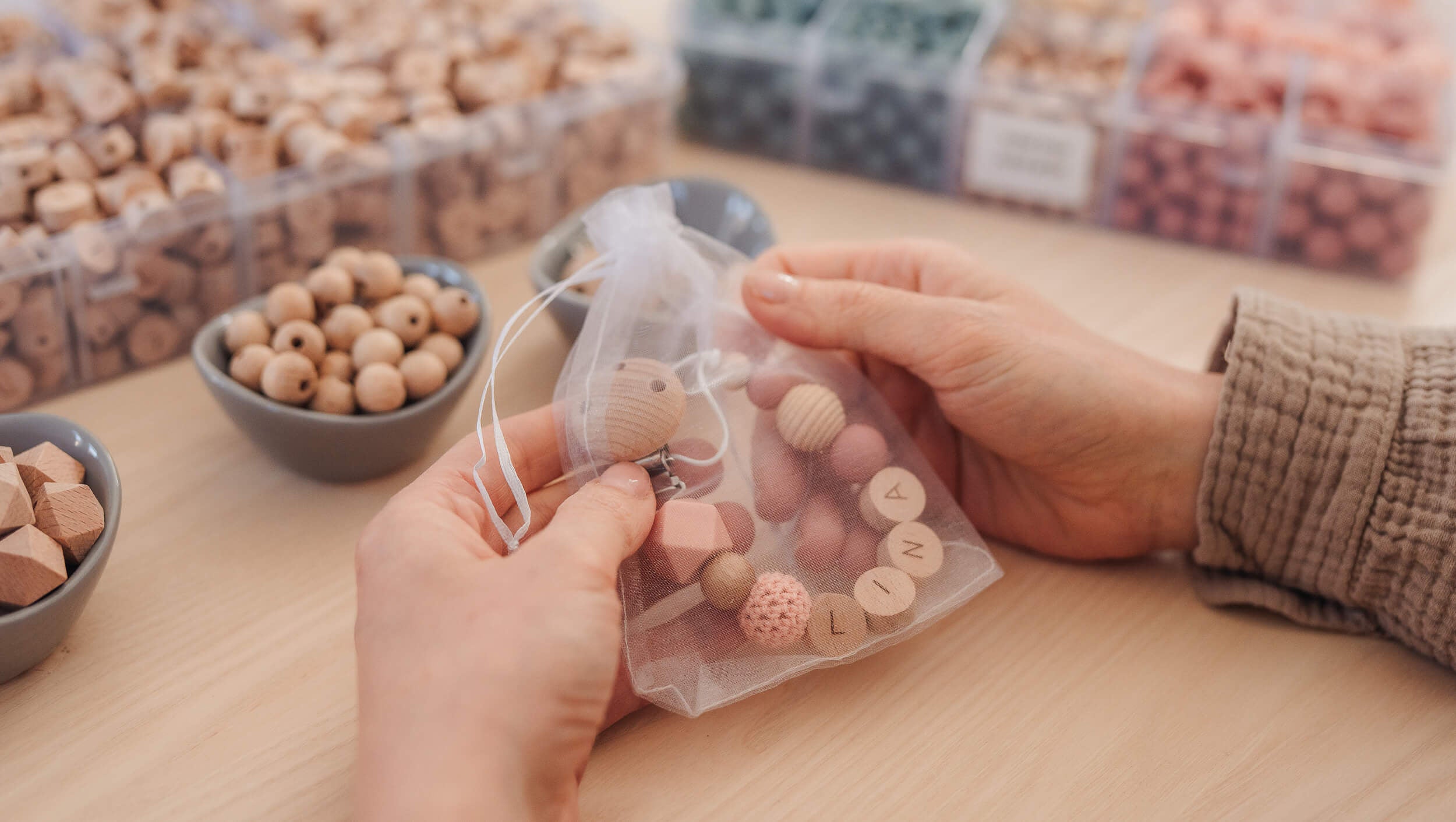 Schnullerkette in transparentem Beutel