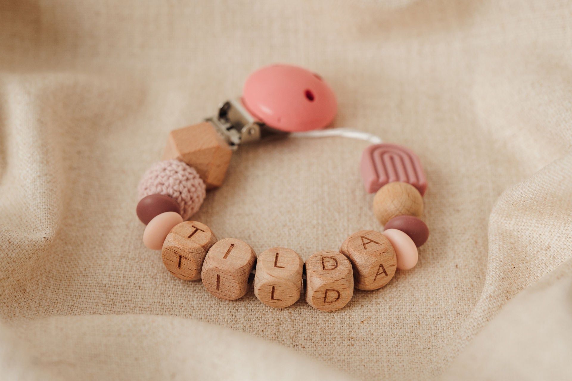 Schnullerkette personalisiert mit Namen – altrosa