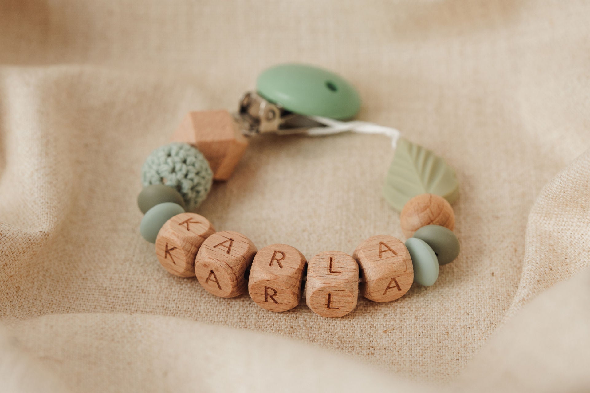 Schnullerkette personalisiert mit Namen – grün