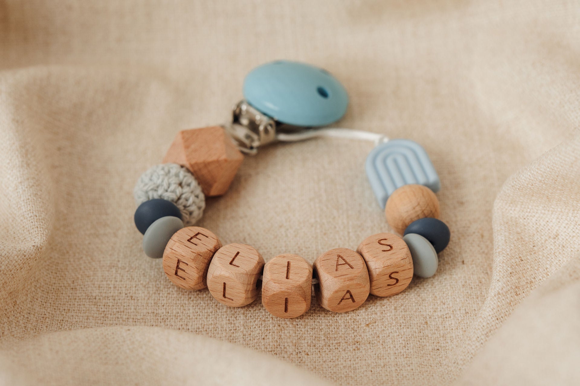 Schnullerkette personalisiert mit Namen – hellblau