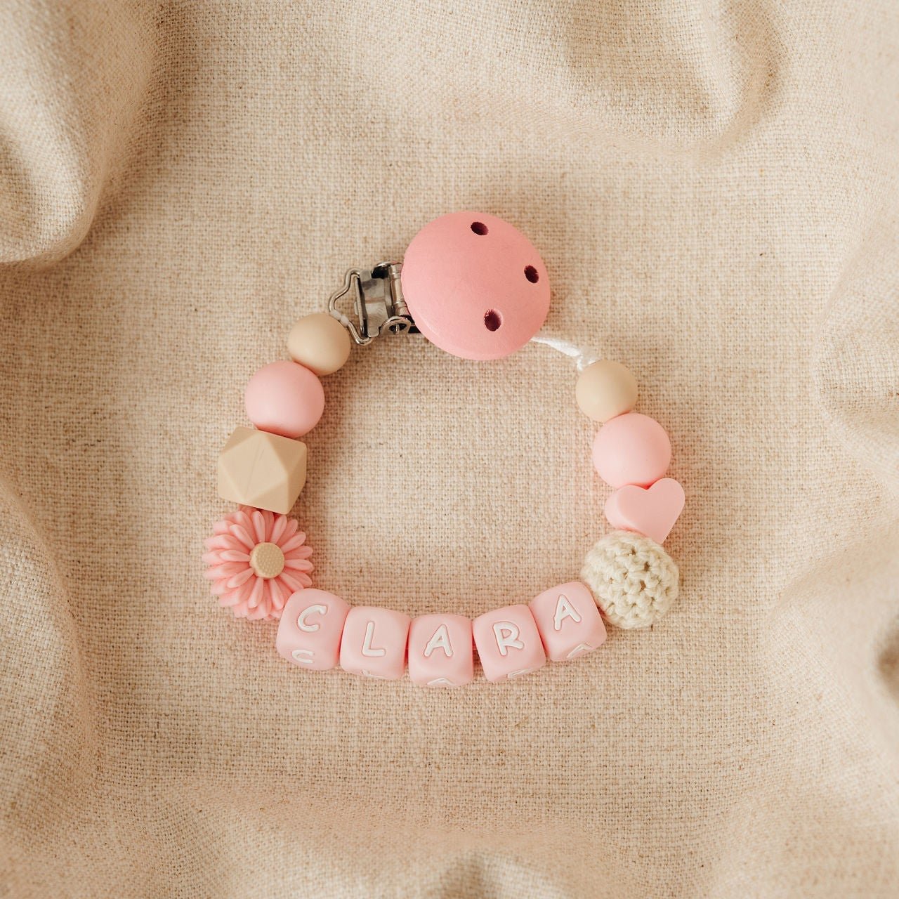 Schnullerkette personalisiert mit Namen – hellrosa