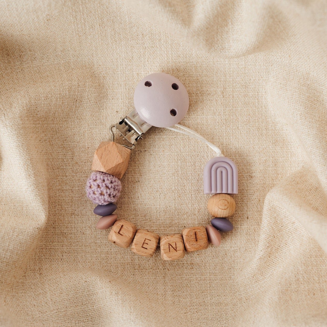 Schnullerkette personalisiert mit Namen – lila