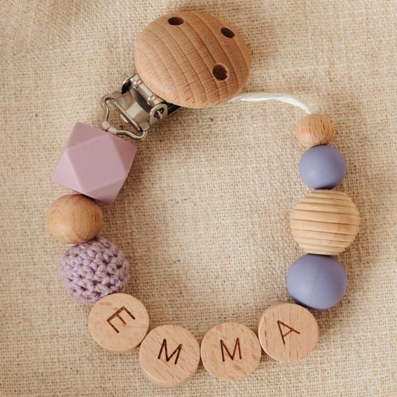 Schnullerkette personalisiert mit Namen rund – lila